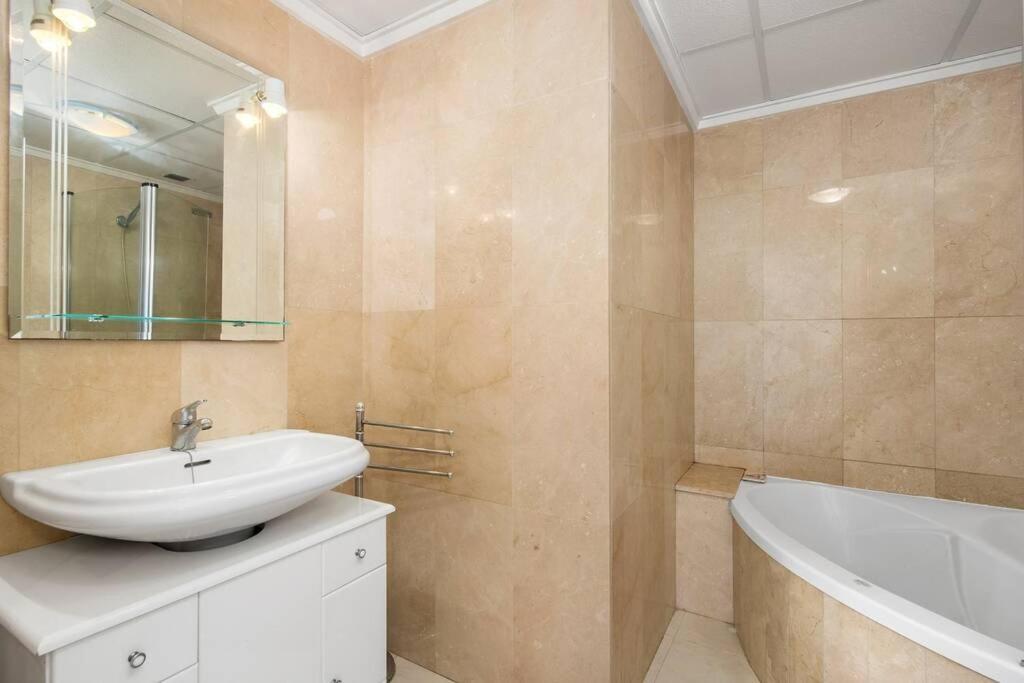 סיודאד קסאדה A Beautiful 2 Bedroom Townhouse - Las Cerezas מראה חיצוני תמונה